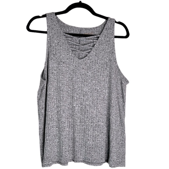 Arizona Jean Company Black & White Flowy Tank Top Size Medium - Picture 1 of 5
